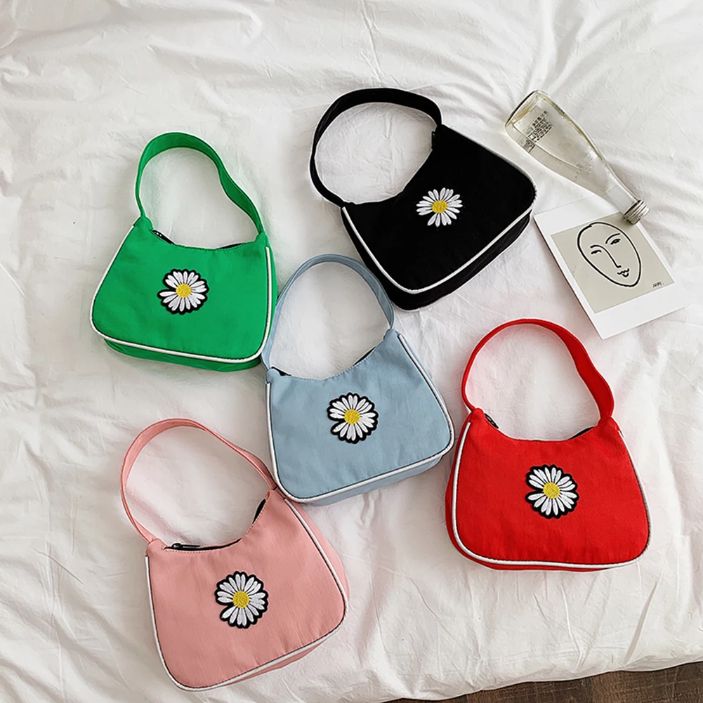 Daisy Embroidery Tote New Women Small Handbag Ladies' Vintage Underarm Bag Zipper Half Moon Purse Daily Travel Crossbody Bags
Daisy Embroidery Tote New Women Small Handbag Ladies' Vintage Underarm Bag Zipper Half Moon Purse Daily Travel Crossbody Bags