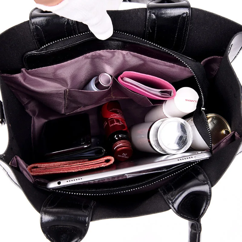 Free shipping 2020 new women bag solid color fashion oil leather three-piece fashion style shoulder bag unisex handbag purse
Free shipping 2020 new women bag solid color fashion oil leather three-piece fashion style shoulder bag unisex handbag purse