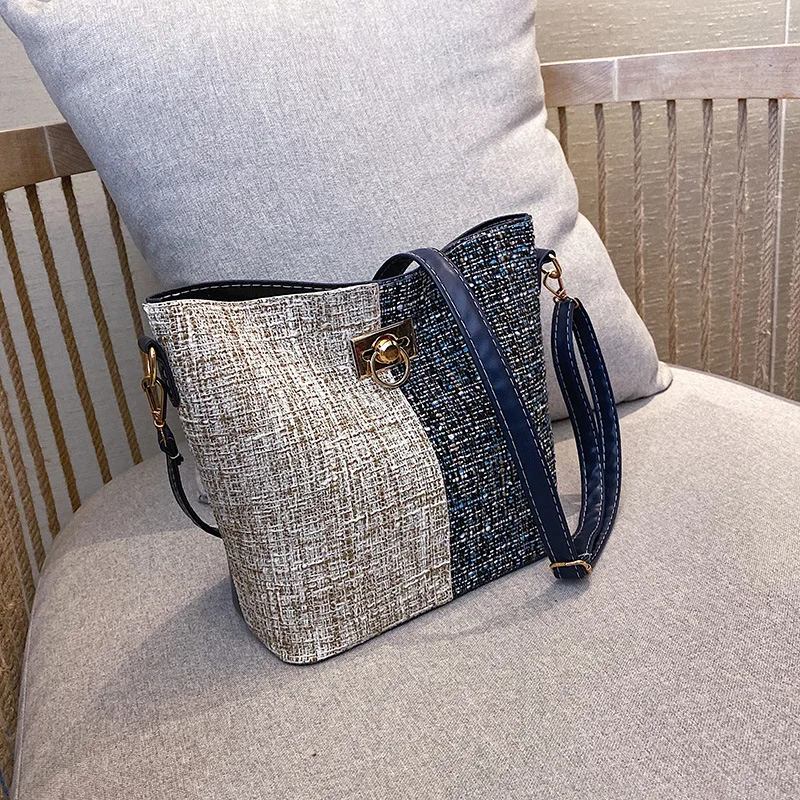 Autumn and Winter Popular Small Bags Female Bags 2021 New Korean Version of The Shoulder Messenger Bag Ins Fashion Bucket Bag
Autumn and Winter Popular Small Bags Female Bags 2021 New Korean Version of The Shoulder Messenger Bag Ins Fashion Bucket Bag