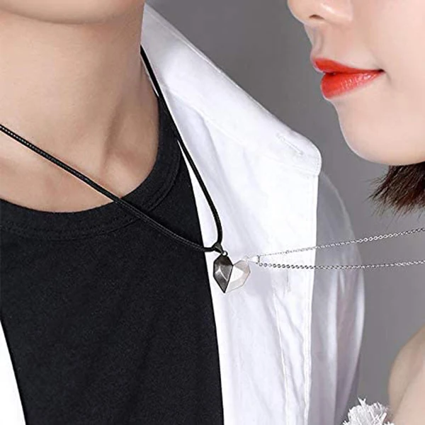 Two Souls One Heart Pendant Necklace Couple Neck Chain Lightweight Simple Romantic Valentine Birthday for Your Love TT@8
Two Souls One Heart Pendant Necklace Couple Neck Chain Lightweight Simple Romantic Valentine Birthday for Your Love TT@8