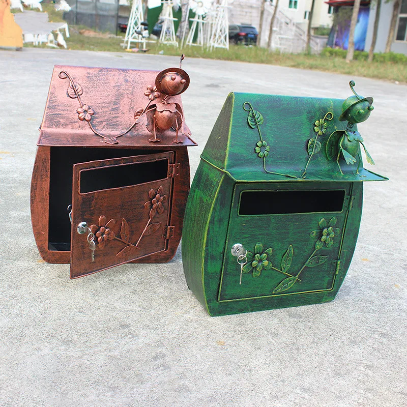 Villa Mailbox Pastoral Retro Wall-Mounted with Lock Letter Box Mailbox School Waterproof Outdoor Mailbox
Villa Mailbox Pastoral Retro Wall-Mounted with Lock Letter Box Mailbox School Waterproof Outdoor Mailbox