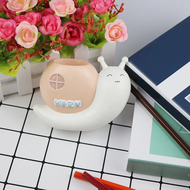 Snail Pen Container Creative Resin Ornaments Decorations Desk Organizer Storage Pen Holder Stand 
Snail Pen Container Creative Resin Ornaments Decorations Desk Organizer Storage Pen Holder Stand