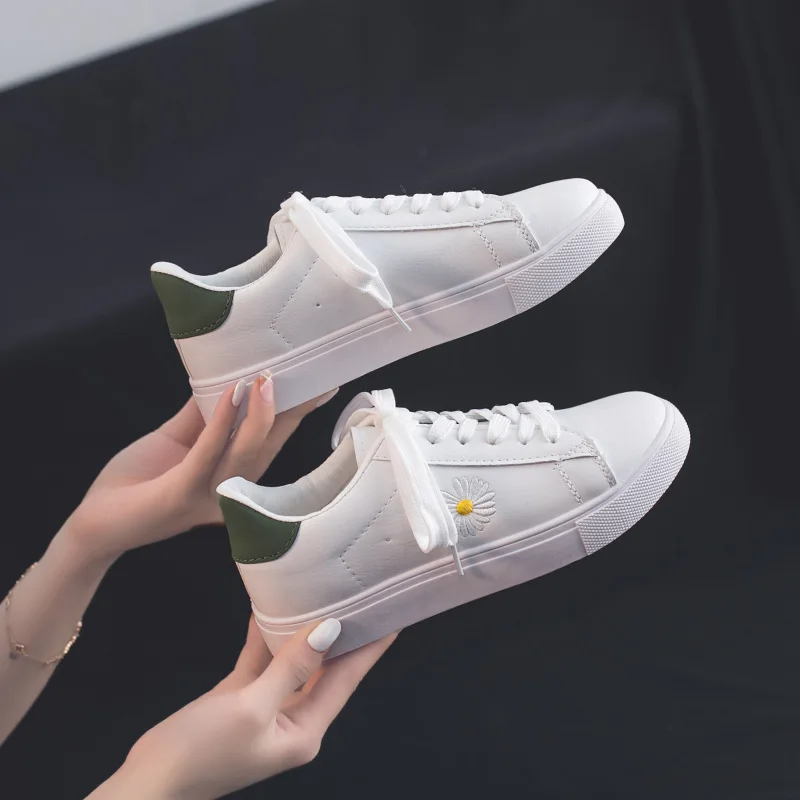 Little white shoes women 2020 autumn Korean wild flat casual shoes student casual women shoes breathable platform white shoes
Little white shoes women 2020 autumn Korean wild flat casual shoes student casual women shoes breathable platform white shoes