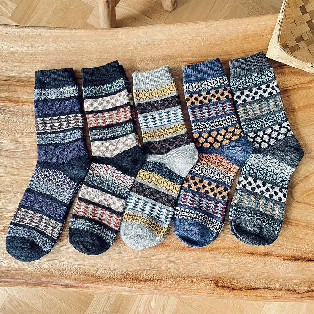 

5Pairs New Witner Socks Women Men Sock Thick Warm Wool Socks Retro Style Blue Dots Christmas Gift Free Size Dropshipping