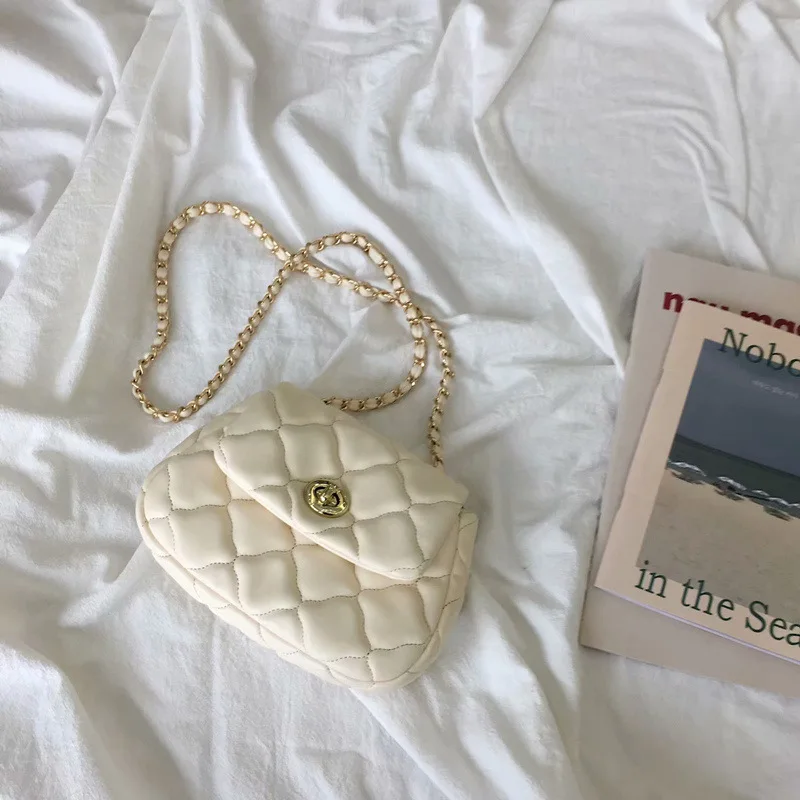 Soft Gold Metal Chain Pu Leather Retro Shoulder Small Square Bag Top Quality Luxury Leisure Single Shoulder Oblique Span Women'
Soft Gold Metal Chain Pu Leather Retro Shoulder Small Square Bag Top Quality Luxury Leisure Single Shoulder Oblique Span Women'