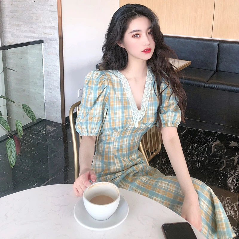 Women Summer Dress Retro V-Neck Lattice Mini Sexy Dress Elegant Puff Sleeve Dresses Korean Y445
Women Summer Dress Retro V-Neck Lattice Mini Sexy Dress Elegant Puff Sleeve Dresses Korean Y445