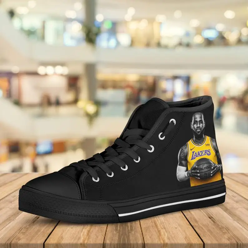 LeBronFashion Hi Tops,Mens Womens James Designer Leisure Sneakers Men Casual Canvas Shoes 
LeBronFashion Hi Tops,Mens Womens James Designer Leisure Sneakers Men Casual Canvas Shoes