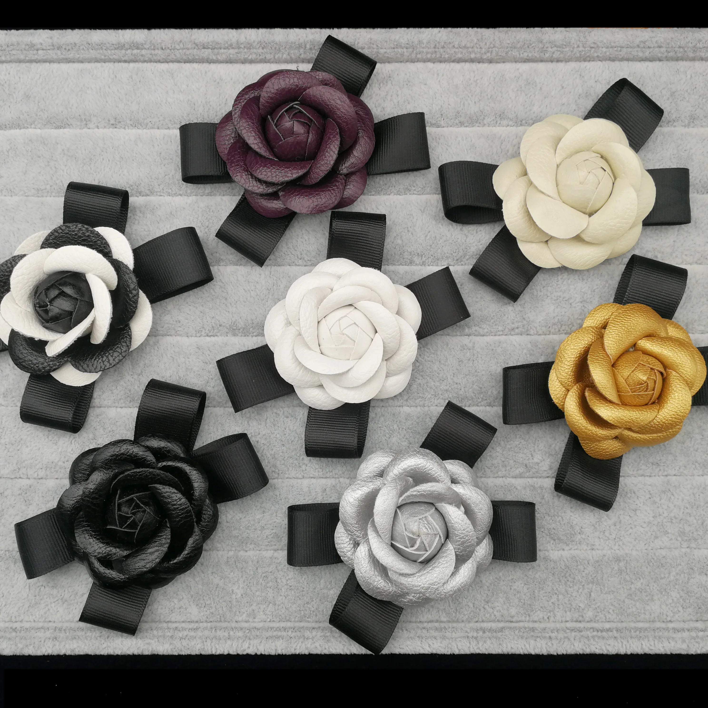 Leather Camellia Flower Brooches for Woman Big Size Ribbon Bow Brooch Pins for Wedding Black White Clothing Jewelry Accessories
Leather Camellia Flower Brooches for Woman Big Size Ribbon Bow Brooch Pins for Wedding Black White Clothing Jewelry Accessories