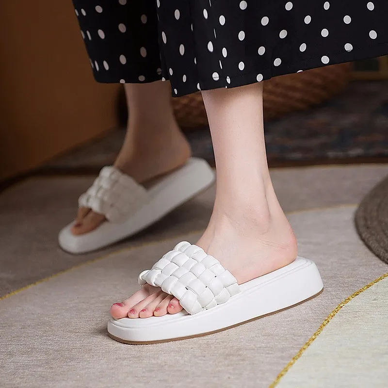 Women's 2021 summer new fashion casual thick bottom muffin flip flop woven square beach slippers 
Women's 2021 summer new fashion casual thick bottom muffin flip flop woven square beach slippers