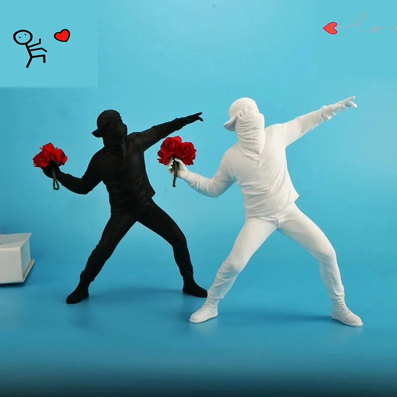 Europe Banksy Art Theme Sculpture Flower Thrower Boy Art Resin Sculpture Home Decor Creative Black White Boy Stone Collection
Europe Banksy Art Theme Sculpture Flower Thrower Boy Art Resin Sculpture Home Decor Creative Black White Boy Stone Collection