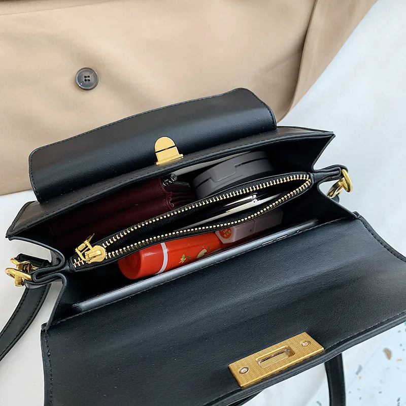 Small Black Leather Shoulder Bag for Women 2020 New Solid Color Messenger Handbags Female Flap Crossbody Square Bags with Lock
Small Black Leather Shoulder Bag for Women 2020 New Solid Color Messenger Handbags Female Flap Crossbody Square Bags with Lock
