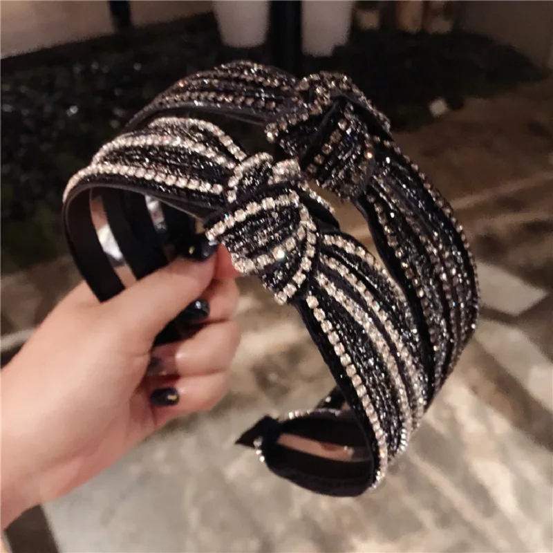 Fashion Girls Rhinestone Knot Headbands For Women Girls Wide Twist Crystal Hairbands Solid Metal Sparkling Hair Accessories
Fashion Girls Rhinestone Knot Headbands For Women Girls Wide Twist Crystal Hairbands Solid Metal Sparkling Hair Accessories