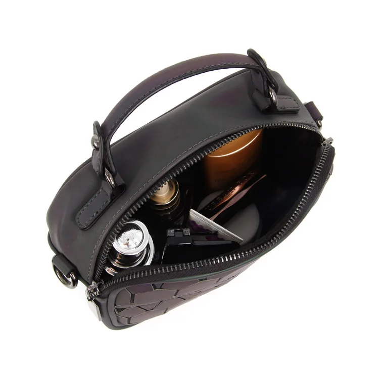 PU one shoulder inclined shoulder bag handbag fashion joker autumn ling is luminous small package
PU one shoulder inclined shoulder bag handbag fashion joker autumn ling is luminous small package