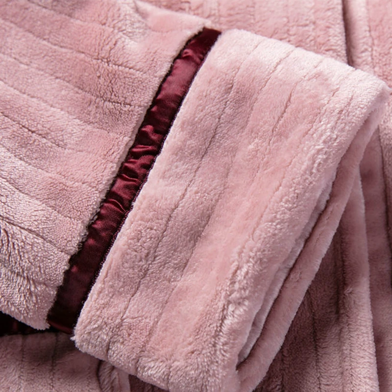 Robes Men Thicker Autumn Winter Korean Leisure Soft Warm Couple Robe Large Size 3XL Loose Pocket Lace-up Home Sleepwear New Chic 
Robes Men Thicker Autumn Winter Korean Leisure Soft Warm Couple Robe Large Size 3XL Loose Pocket Lace-up Home Sleepwear New Chic