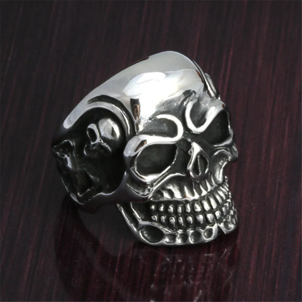 Retro Classic Oversized Skull Men's Ring Locomotive Punk Popular Hip-Hop Rock Party Accessories Jewelry Fashion Gifts Wholesale
Retro Classic Oversized Skull Men's Ring Locomotive Punk Popular Hip-Hop Rock Party Accessories Jewelry Fashion Gifts Wholesale
