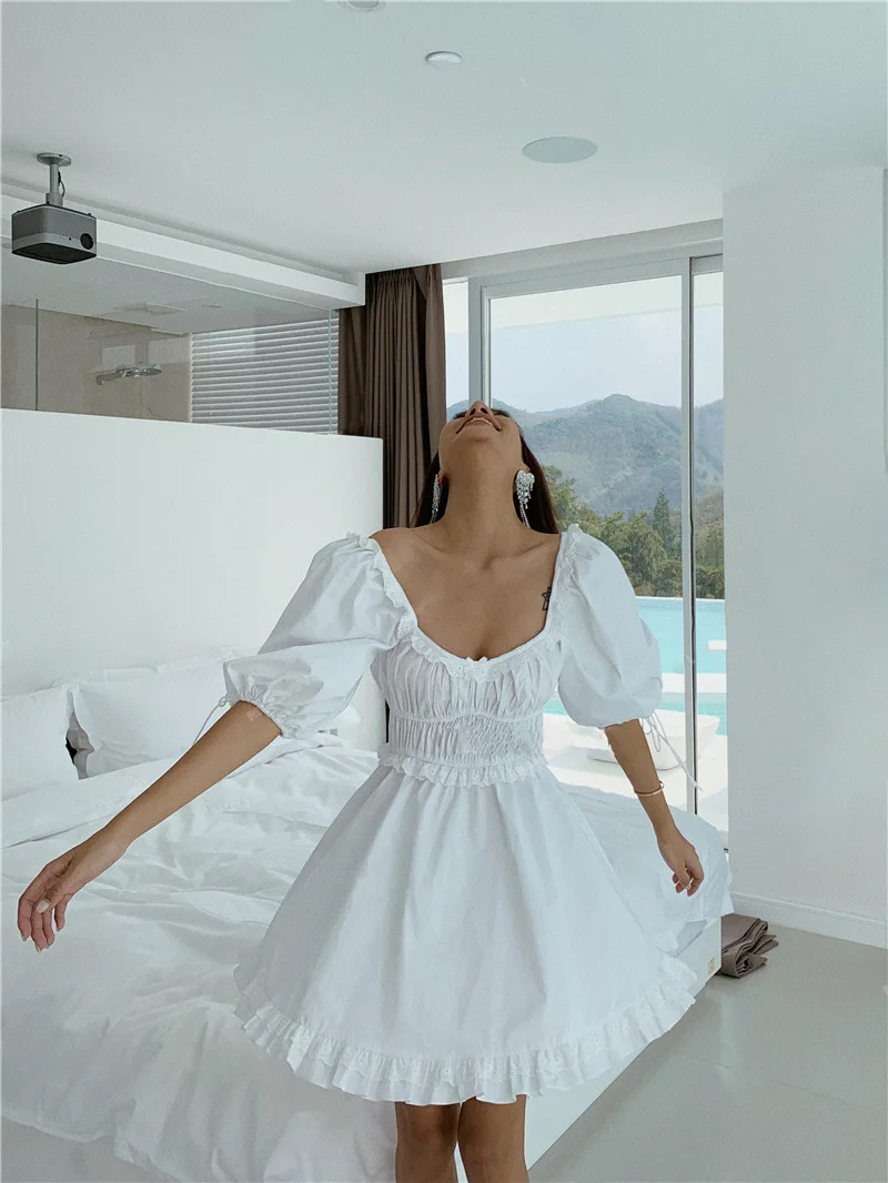 BOHO INSPIRED puff sleeve mini Sexy white party dress ruffle summer dress square neck elastic bust super chic women dress new
BOHO INSPIRED puff sleeve mini Sexy white party dress ruffle summer dress square neck elastic bust super chic women dress new