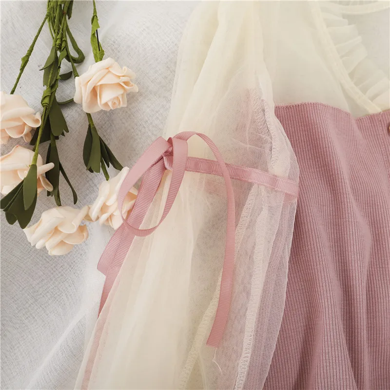 Women Long Sleeve Lace Blouse Spring Autumn Tie Bow Knitted Patchwork Mesh Shirt Female V-Neck Bottom Blouses Short Tops AB1759
Women Long Sleeve Lace Blouse Spring Autumn Tie Bow Knitted Patchwork Mesh Shirt Female V-Neck Bottom Blouses Short Tops AB1759