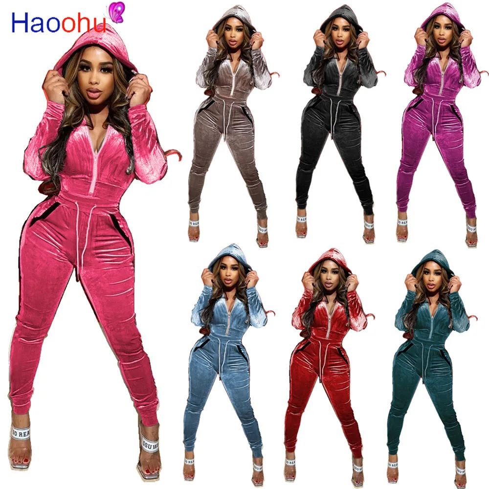 

HAOOHU Women Fall Winter Velvet Sweatsuit Set Hooded Track Jacket Jogger Pants Set Active Tracksuit Two Piece Sportwear Outfits