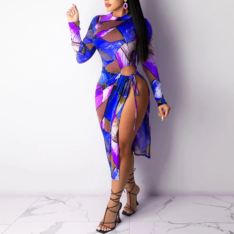 Женское облегающее платье средней длины с длинным рукавом и круглым вырезом
Женское облегающее платье средней длины с длинным рукавом и круглым вырезом