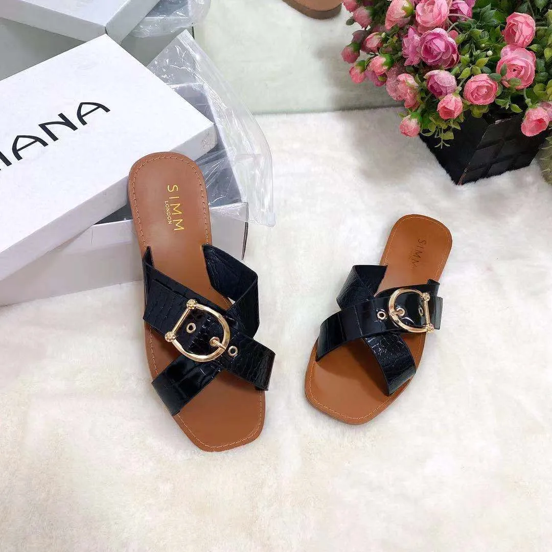 Summer Ladies Sandals Flat Bottom Fashion Women Sandals Woman Outside Beach Flat Designer Shoes Female Footwear
Summer Ladies Sandals Flat Bottom Fashion Women Sandals Woman Outside Beach Flat Designer Shoes Female Footwear