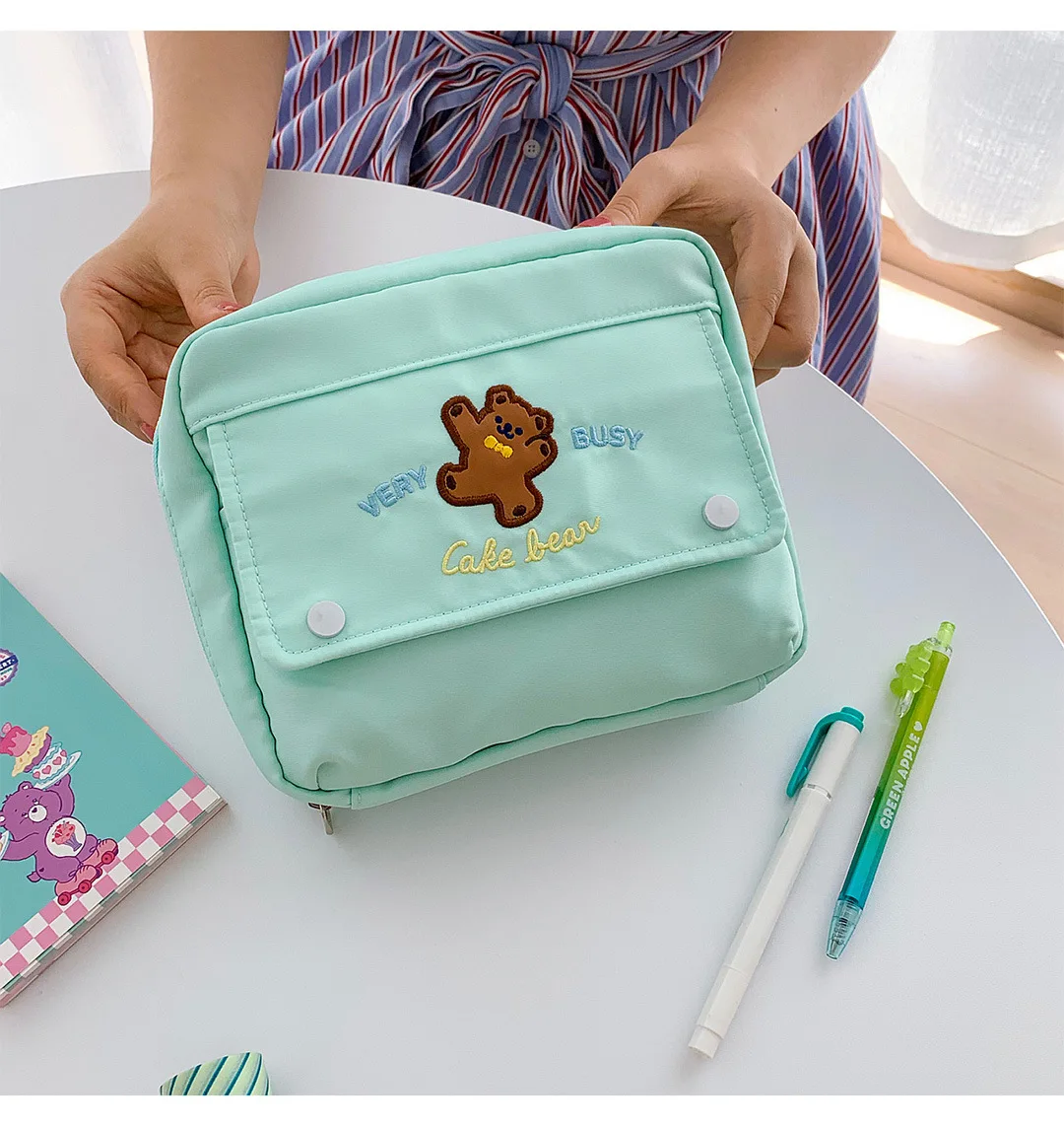Bentoy Milkjoy Korea Fashion Bear Cosmetic Cases Cute Student Pencil Bag Case Holder Large Capacity Home Storage Case High
Bentoy Milkjoy Korea Fashion Bear Cosmetic Cases Cute Student Pencil Bag Case Holder Large Capacity Home Storage Case High