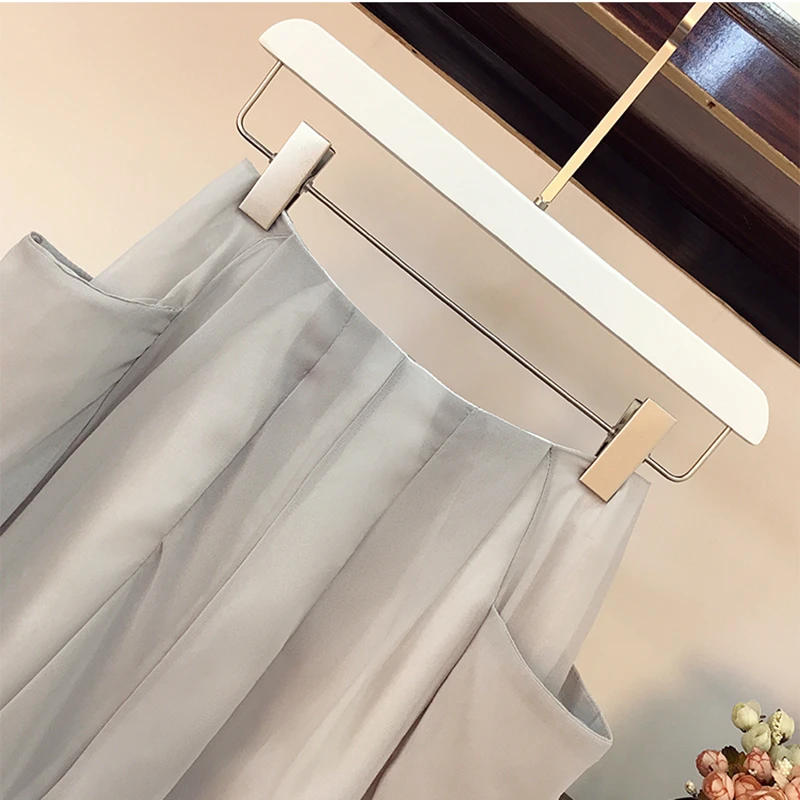Chic Design Women Outfits Fashion Patchwork Short Sleeve T-Shirt + Wide Leg Shorts 2 Piece Set Summer Casual High Quality Suits
Chic Design Women Outfits Fashion Patchwork Short Sleeve T-Shirt + Wide Leg Shorts 2 Piece Set Summer Casual High Quality Suits