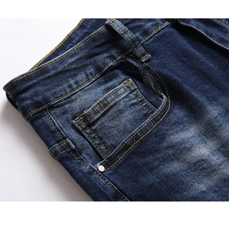2021 Men's New Ripped Jeans Youth Straight Fashion Casual Stretch Dark Blue Denim Trousers
2021 Men's New Ripped Jeans Youth Straight Fashion Casual Stretch Dark Blue Denim Trousers