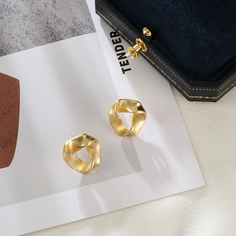 Korean Earrings Retro Sub Triangle Pin Earrings for Women Version Simple Anti Allergy Earrings Trendy 2020 Wholesale
Korean Earrings Retro Sub Triangle Pin Earrings for Women Version Simple Anti Allergy Earrings Trendy 2020 Wholesale