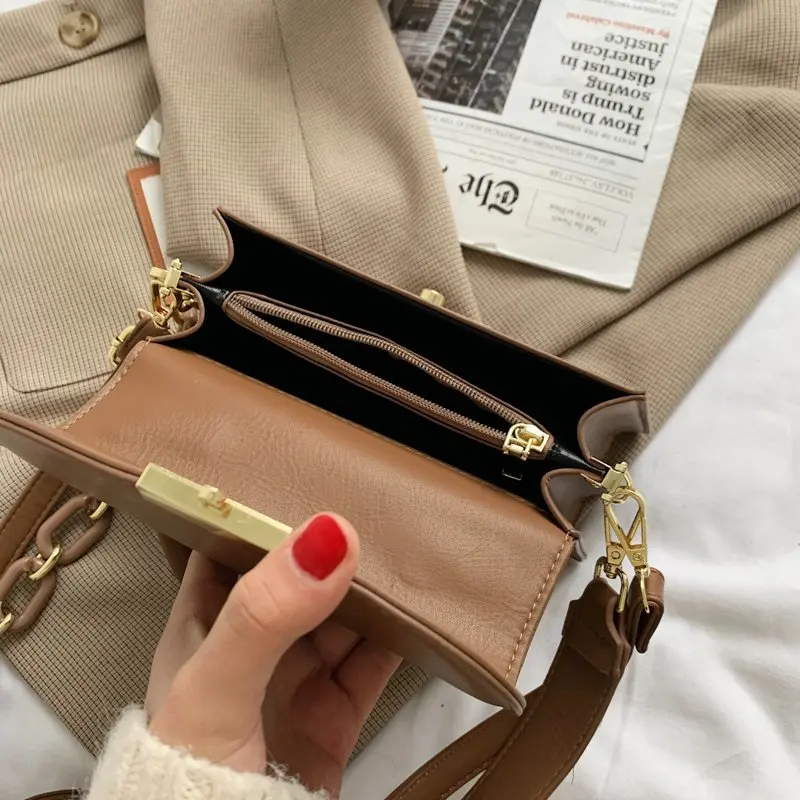 Small Crossbody Bags For Women PU Leather Shoulder Handbags Ladies Solid Color Female Simple Tote Bag Fashion Lock Hand Bag
Small Crossbody Bags For Women PU Leather Shoulder Handbags Ladies Solid Color Female Simple Tote Bag Fashion Lock Hand Bag