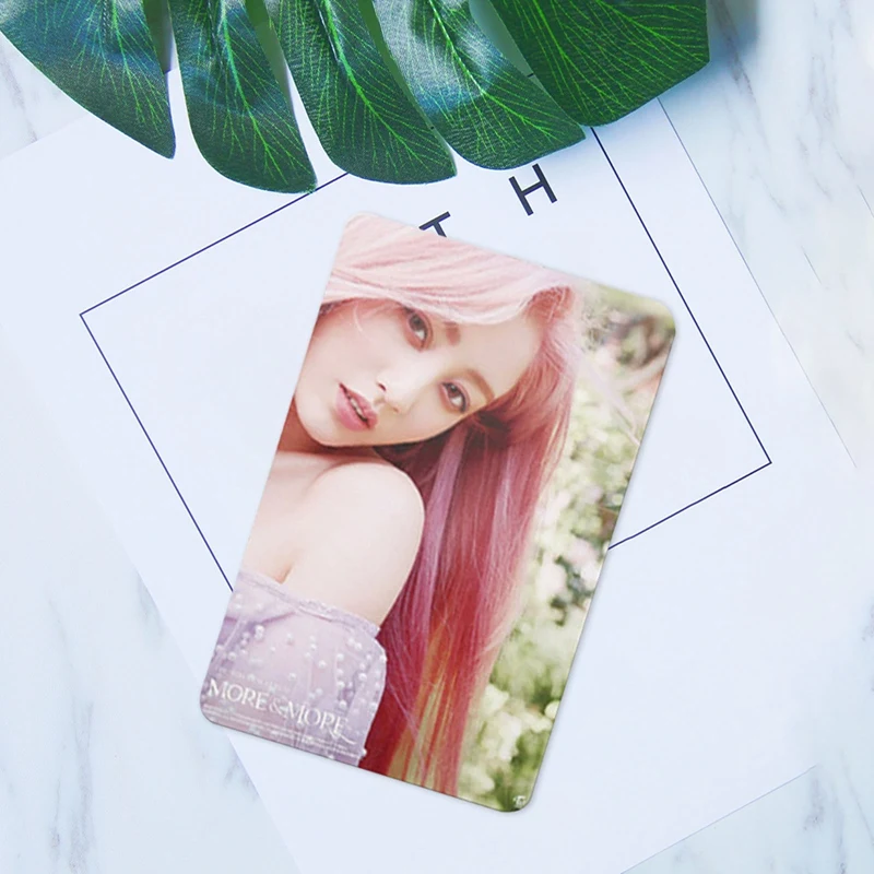 54 Pcs / Set Kpop TWICE Lomo Card HD Print High Quality Photocard Photo Album Poster Card Elegant Packaging Fans Gift
54 Pcs / Set Kpop TWICE Lomo Card HD Print High Quality Photocard Photo Album Poster Card Elegant Packaging Fans Gift