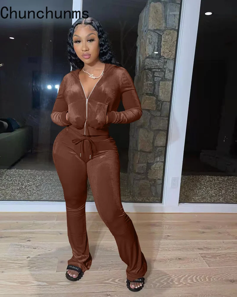 2021 Velvet Autumn Winter Hooded Sweatshirt Flare Pants 2 Piece Women Set Casual Sporty Zipper Cropped Top Trouser Tracksuit
2021 Velvet Autumn Winter Hooded Sweatshirt Flare Pants 2 Piece Women Set Casual Sporty Zipper Cropped Top Trouser Tracksuit