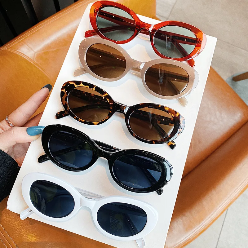 2021 New Luxury Brand Clear Gradient Hip Hop Sunglasses For Women Vintage Small Oval Sun Glasses Men Yellow Pink Eyewear Black
2021 New Luxury Brand Clear Gradient Hip Hop Sunglasses For Women Vintage Small Oval Sun Glasses Men Yellow Pink Eyewear Black