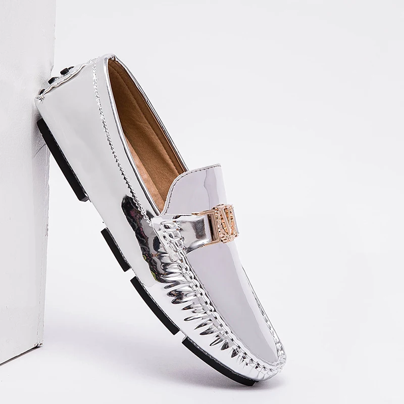 Man Shoes Classic Fashion Italian Style Patent Leather Men Loafers Slip-On Mens Flats Good Quality Luxury Designer Casual Shoes
Man Shoes Classic Fashion Italian Style Patent Leather Men Loafers Slip-On Mens Flats Good Quality Luxury Designer Casual Shoes