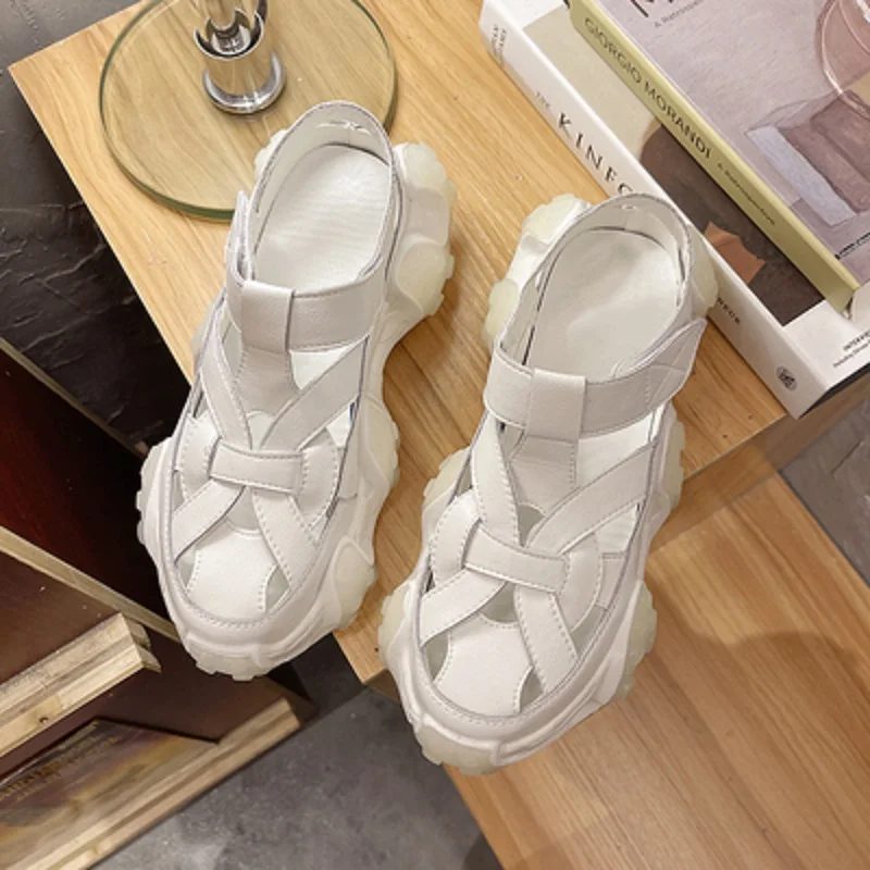 Hollow Breathable Large Size Ladies Single Shoes Spring And Summer New Fashion Trend Luminous Casual Sports Shoes 
Hollow Breathable Large Size Ladies Single Shoes Spring And Summer New Fashion Trend Luminous Casual Sports Shoes