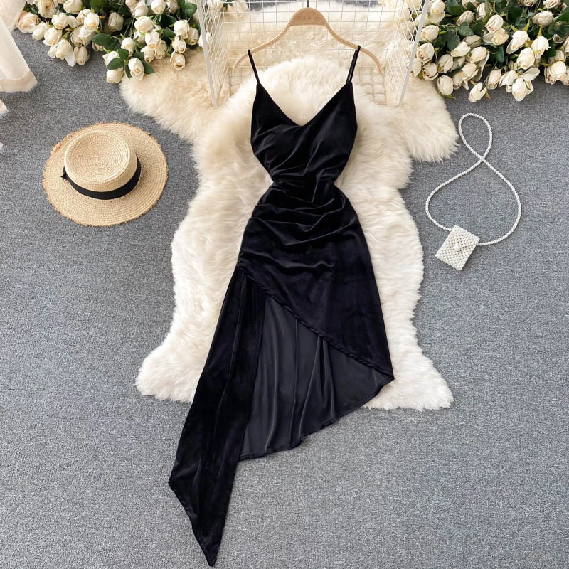 Sexy Black Velvet Spaghetti Strap V-neck Sleeveless Irregular Dress Women Autumn Fashion Slim High Waist Elegant Party Dress
Sexy Black Velvet Spaghetti Strap V-neck Sleeveless Irregular Dress Women Autumn Fashion Slim High Waist Elegant Party Dress