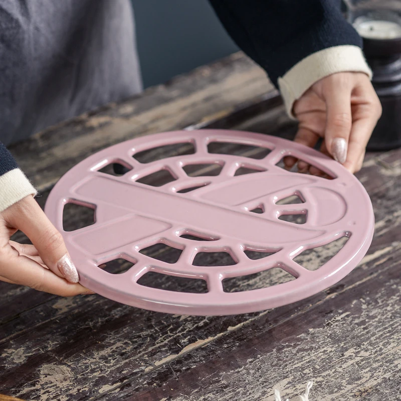 Cast Iron Heat Proof Mat Anti-Scald and High Temperature Resistant Potholder Enamel Dinning Table Placemat round Placemat
Cast Iron Heat Proof Mat Anti-Scald and High Temperature Resistant Potholder Enamel Dinning Table Placemat round Placemat