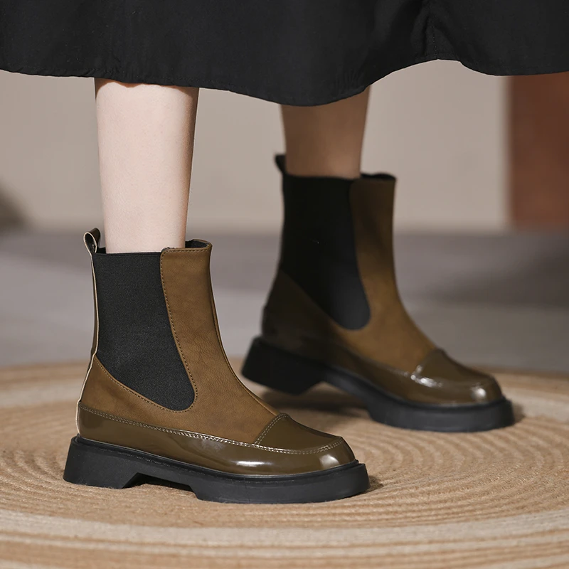 New Women's Chelsea Boots PU Leather 2021 Autumn Winter Trend Thick-soled Women Ankle Boots All-match Martin Boots Ladies Botas
New Women's Chelsea Boots PU Leather 2021 Autumn Winter Trend Thick-soled Women Ankle Boots All-match Martin Boots Ladies Botas