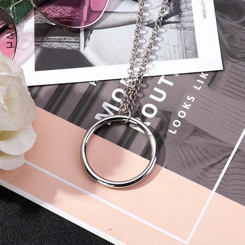 Trend Circle Pendant Necklace Stainless Steel Cuban Hip-hop Chain Jewelry Gift for Man and Woman Rap Rock Music Band Bar Concert
Trend Circle Pendant Necklace Stainless Steel Cuban Hip-hop Chain Jewelry Gift for Man and Woman Rap Rock Music Band Bar Concert