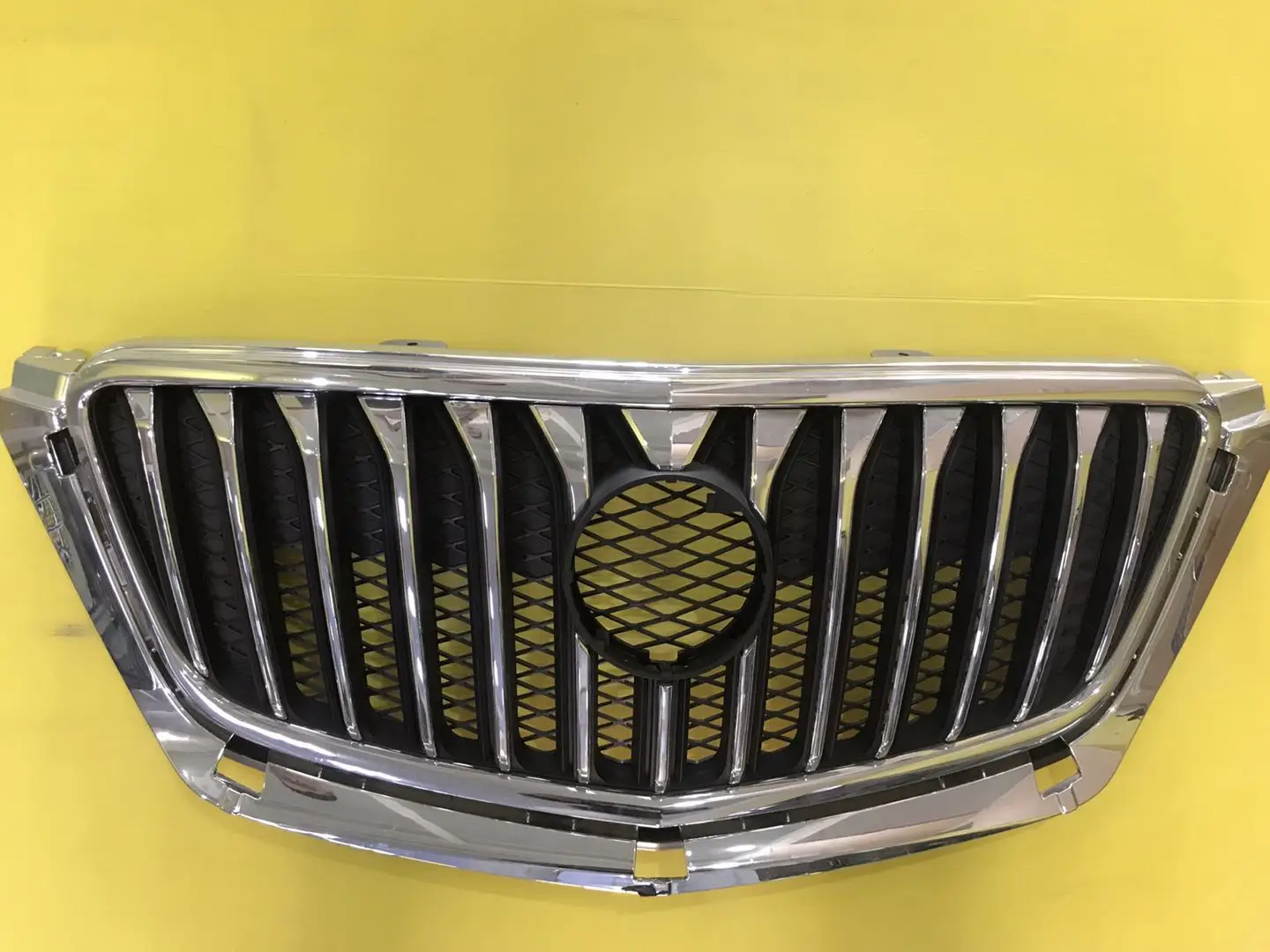 Для Buick Encore 2013-2016 1 шт. ABS Хром передний бампер Верхняя решетка радиатора гриль с логотипом автомобильные аксессуары
Для Buick Encore 2013-2016 1 шт. ABS Хром передний бампер Верхняя решетка радиатора гриль с логотипом автомобильные аксессуары