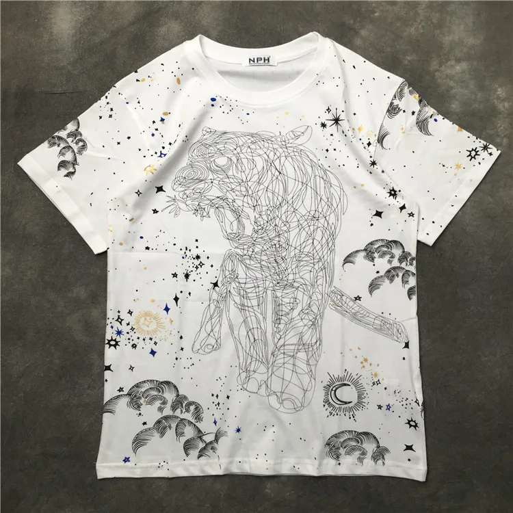 parkour New High 2020 Fashion Sketch tiger star moon T Shirts T-Shirt Hip Hop Skateboard Street Cotton T-Shirts Tee Top kenye G1
parkour New High 2020 Fashion Sketch tiger star moon T Shirts T-Shirt Hip Hop Skateboard Street Cotton T-Shirts Tee Top kenye G1