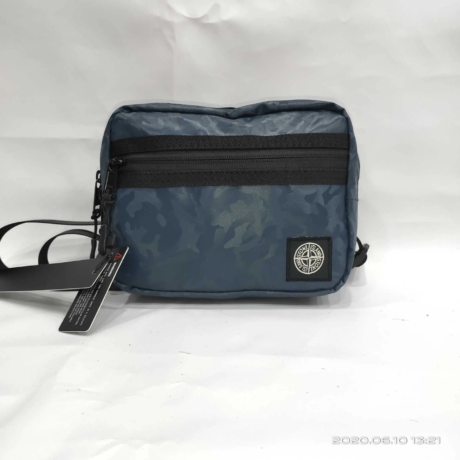 2021 New Casual Bag, Messenger Bag, Shoulder Bag, Large Capacity, The Same Style For Men And Women
2021 New Casual Bag, Messenger Bag, Shoulder Bag, Large Capacity, The Same Style For Men And Women