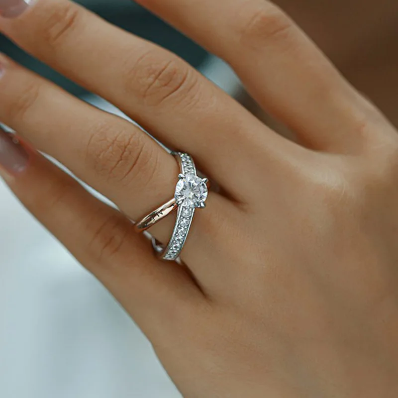 Classic Female White Crystal Stone Ring Rose Gold Silver Color Cross Wedding Rings For Women Dainty Round Zircon Engagement Ring 
Classic Female White Crystal Stone Ring Rose Gold Silver Color Cross Wedding Rings For Women Dainty Round Zircon Engagement Ring