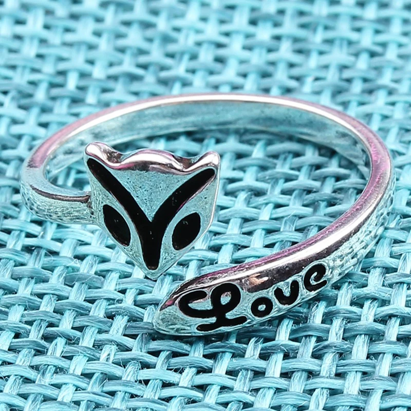 New Retro Silver Color Fox Ring Female Simple Temperament Opening Ring Round adjustable Finger Rings Gifts For Girls Party
New Retro Silver Color Fox Ring Female Simple Temperament Opening Ring Round adjustable Finger Rings Gifts For Girls Party