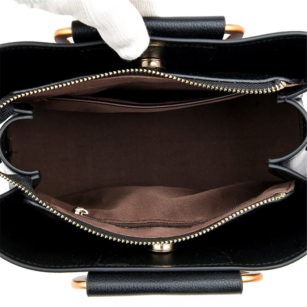 Fashion New Women Handbags Solid Color Simple Ladies Shoulder Bag 2020 Women's Genuine Leather Crossbody Bags Bolsos De Mujer
Fashion New Women Handbags Solid Color Simple Ladies Shoulder Bag 2020 Women's Genuine Leather Crossbody Bags Bolsos De Mujer