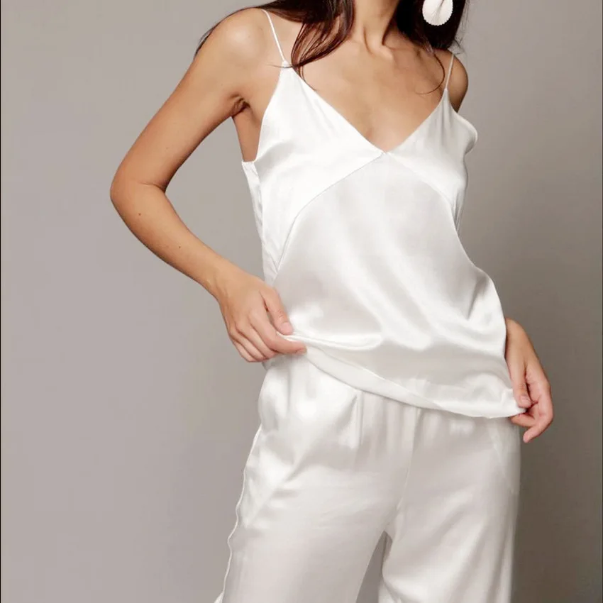 Summer Silk Sexy Pajamas Two Piece Pajama Set Women White Black Solid Color V-neck Full Length Sleeveless Nightgown Schlafanzug
Summer Silk Sexy Pajamas Two Piece Pajama Set Women White Black Solid Color V-neck Full Length Sleeveless Nightgown Schlafanzug