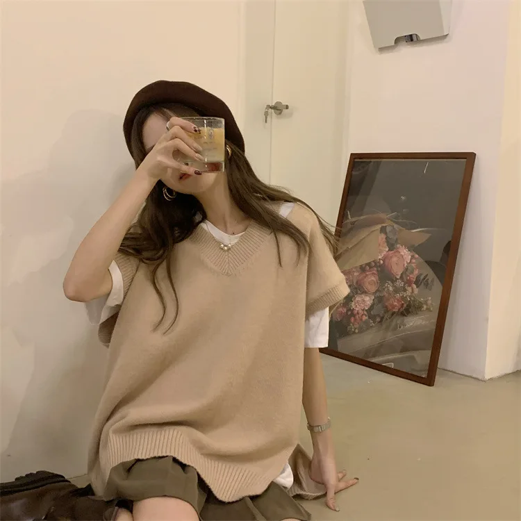 Женский трикотажный жилет без бретелек с V-образным вырезом 
Женский трикотажный жилет без бретелек с V-образным вырезом