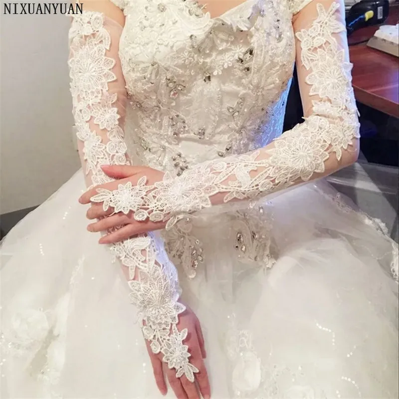 NIXUANYUAN Bride Hollow Lace Wedding Gloves Lengthened Bridal Gloves White Ivory Fingerless Long Wedding Accessories 2021
NIXUANYUAN Bride Hollow Lace Wedding Gloves Lengthened Bridal Gloves White Ivory Fingerless Long Wedding Accessories 2021