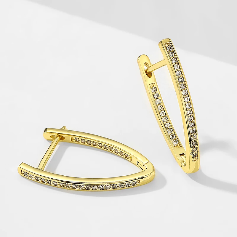 Unique Design V Shape Geometric Hoop Earrings for Women Ladies Micro-inlaid Cubic Zirconia Undefined Earring New Trendy 2022
Unique Design V Shape Geometric Hoop Earrings for Women Ladies Micro-inlaid Cubic Zirconia Undefined Earring New Trendy 2022