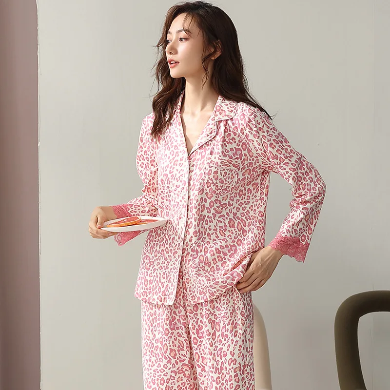 Осенняя новинка, Женская юбка с длинным рукавом, леопардовый кружевной комплект из двух предметов, женская Свободная Повседневная Ночная р... 
Осенняя новинка, Женская юбка с длинным рукавом, леопардовый кружевной комплект из двух предметов, женская Свободная Повседневная Ночная р...