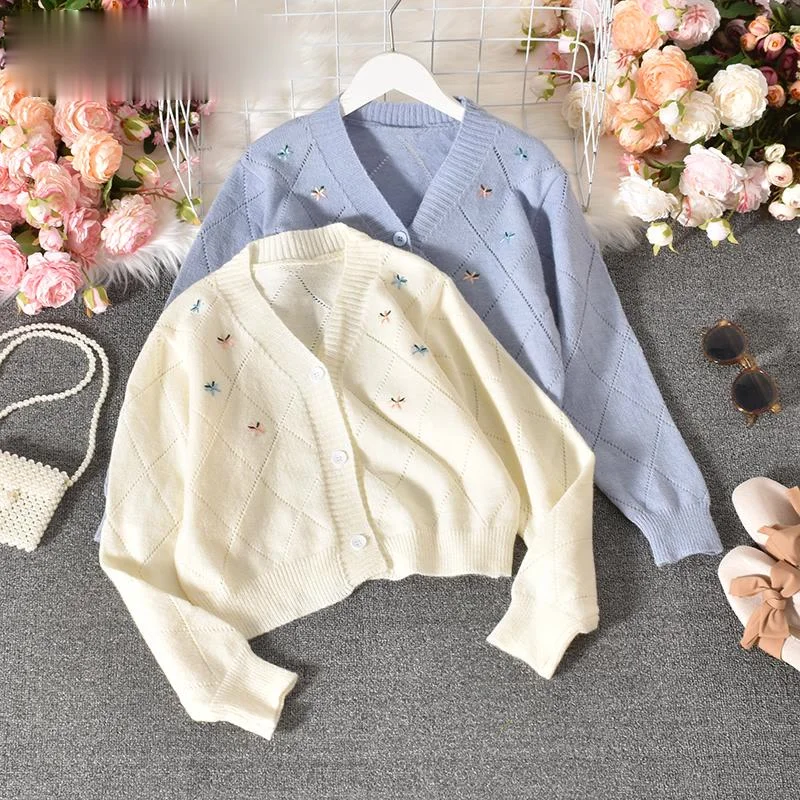 Floral Embroidery Women Sweater Coat Long Sleeve V-neck Hollow-out Knitwear 2020 New Korean Causal Short Cardigan 4D245
Floral Embroidery Women Sweater Coat Long Sleeve V-neck Hollow-out Knitwear 2020 New Korean Causal Short Cardigan 4D245